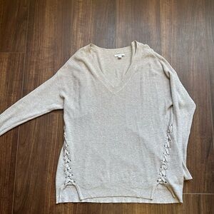 American Eagle Outfitters Cream V-Neck Sweater